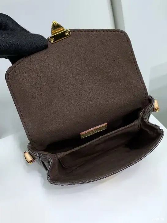 MICRO Vuitton Louis METIS 0707